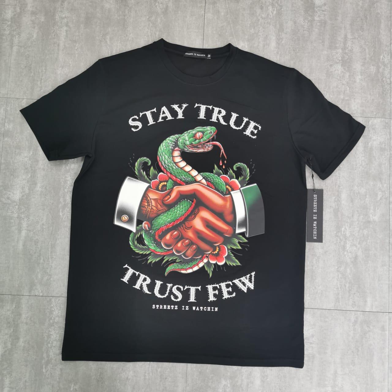Stay true trust few Black - regular tee
